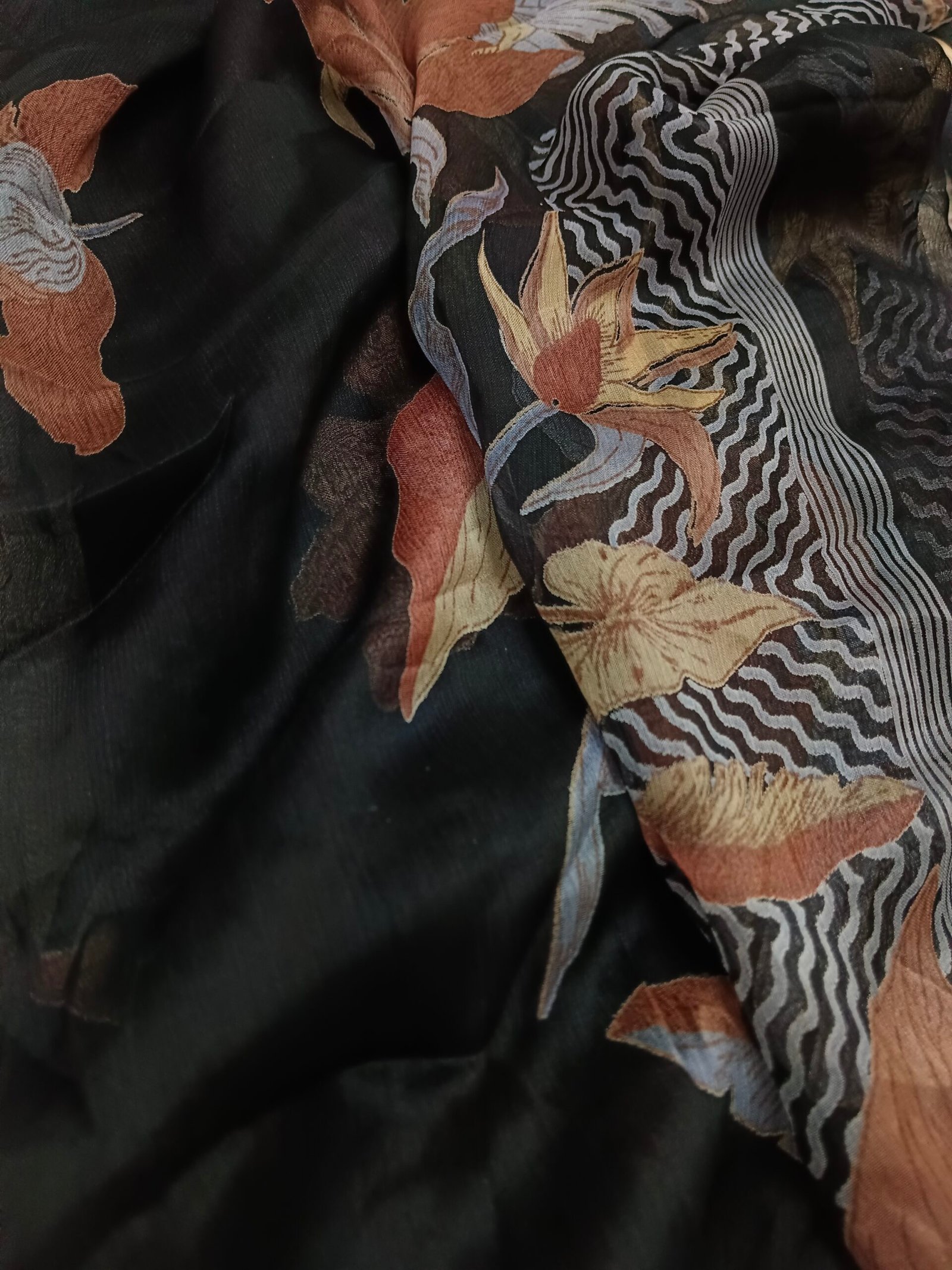 Floral Cotton Black - Image 4