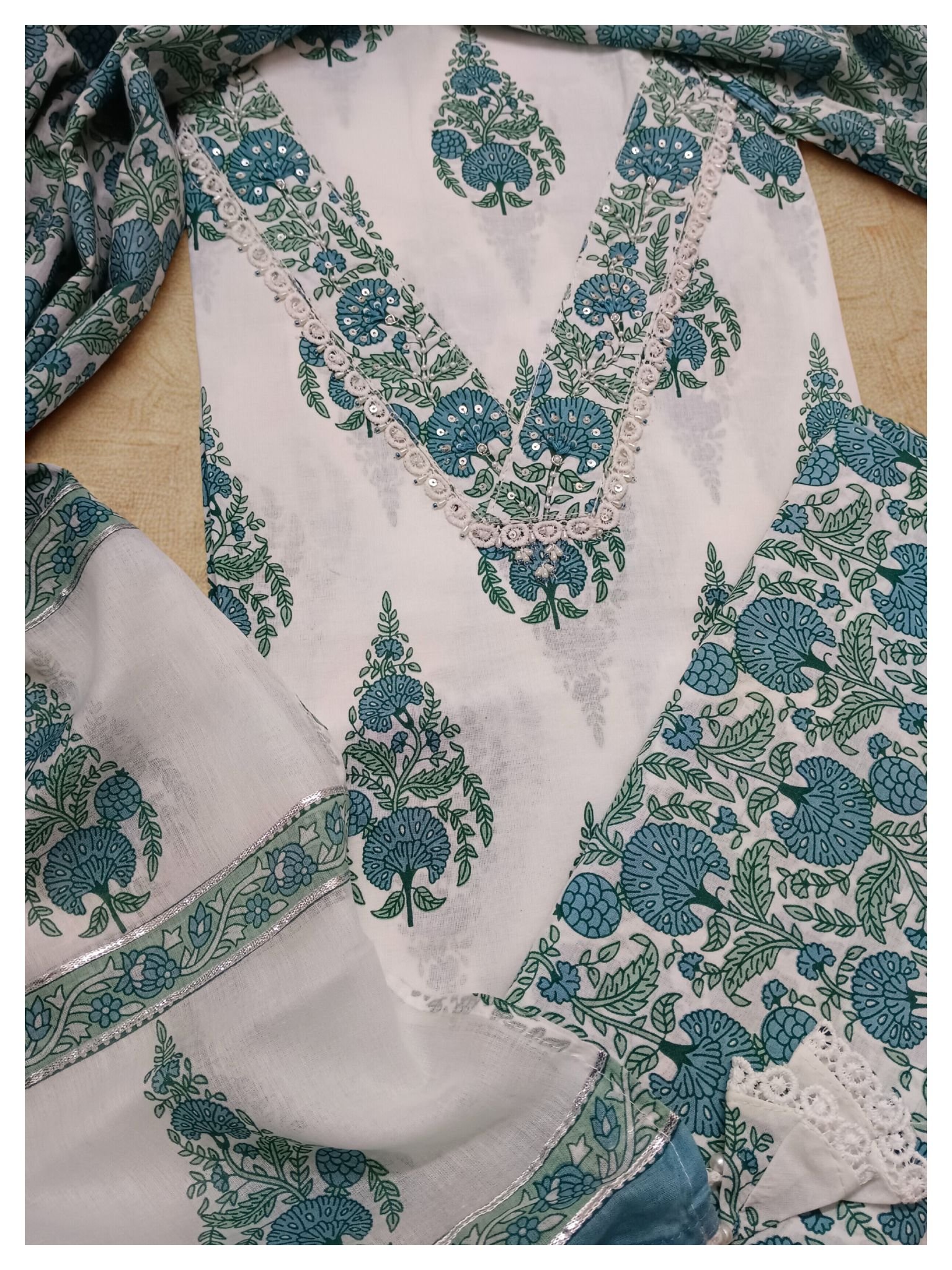 V-Cotton Royal White