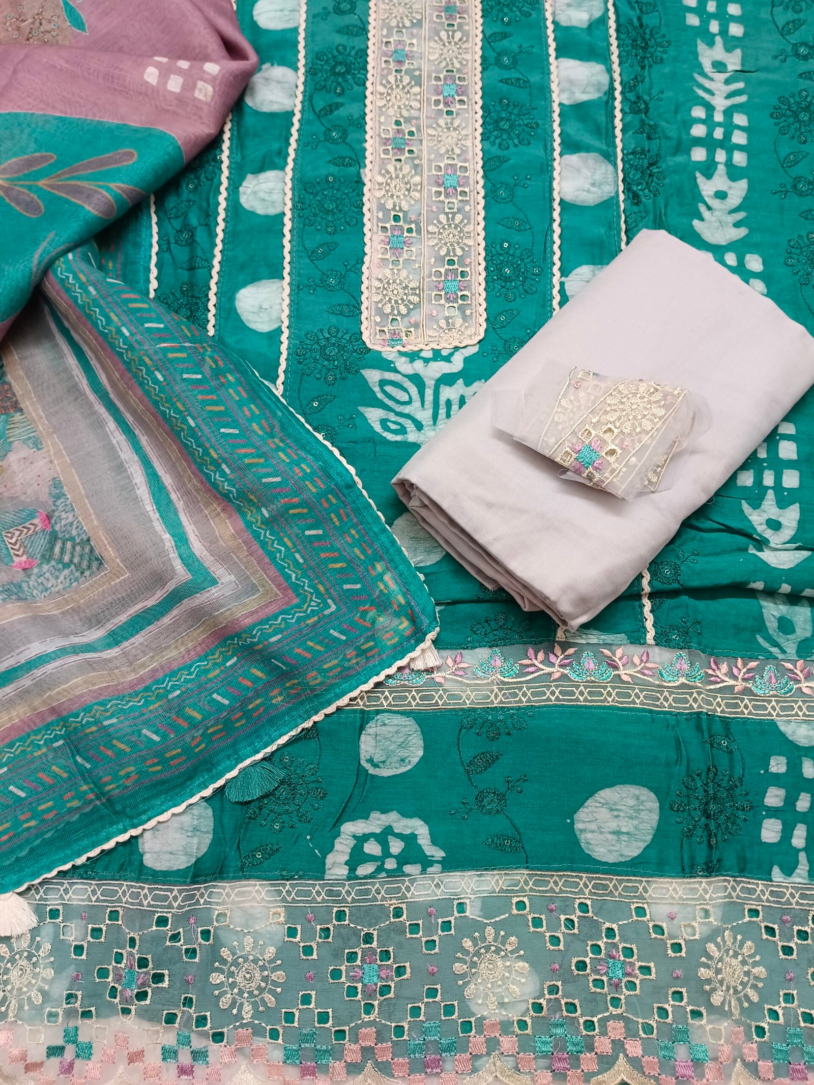 Emerald Moga Silk - Image 6